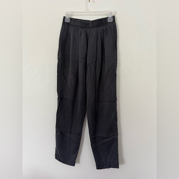 Pleated pant - Picture 5 of 5